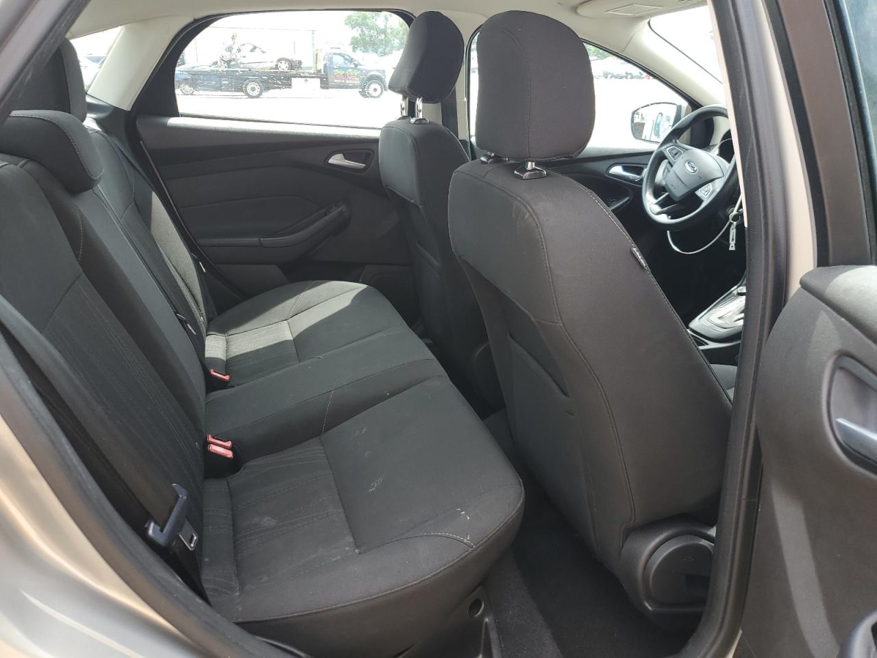 2016 Ford Focus Se VIN: 1FADP3F28GL352913 Lot: 63055955