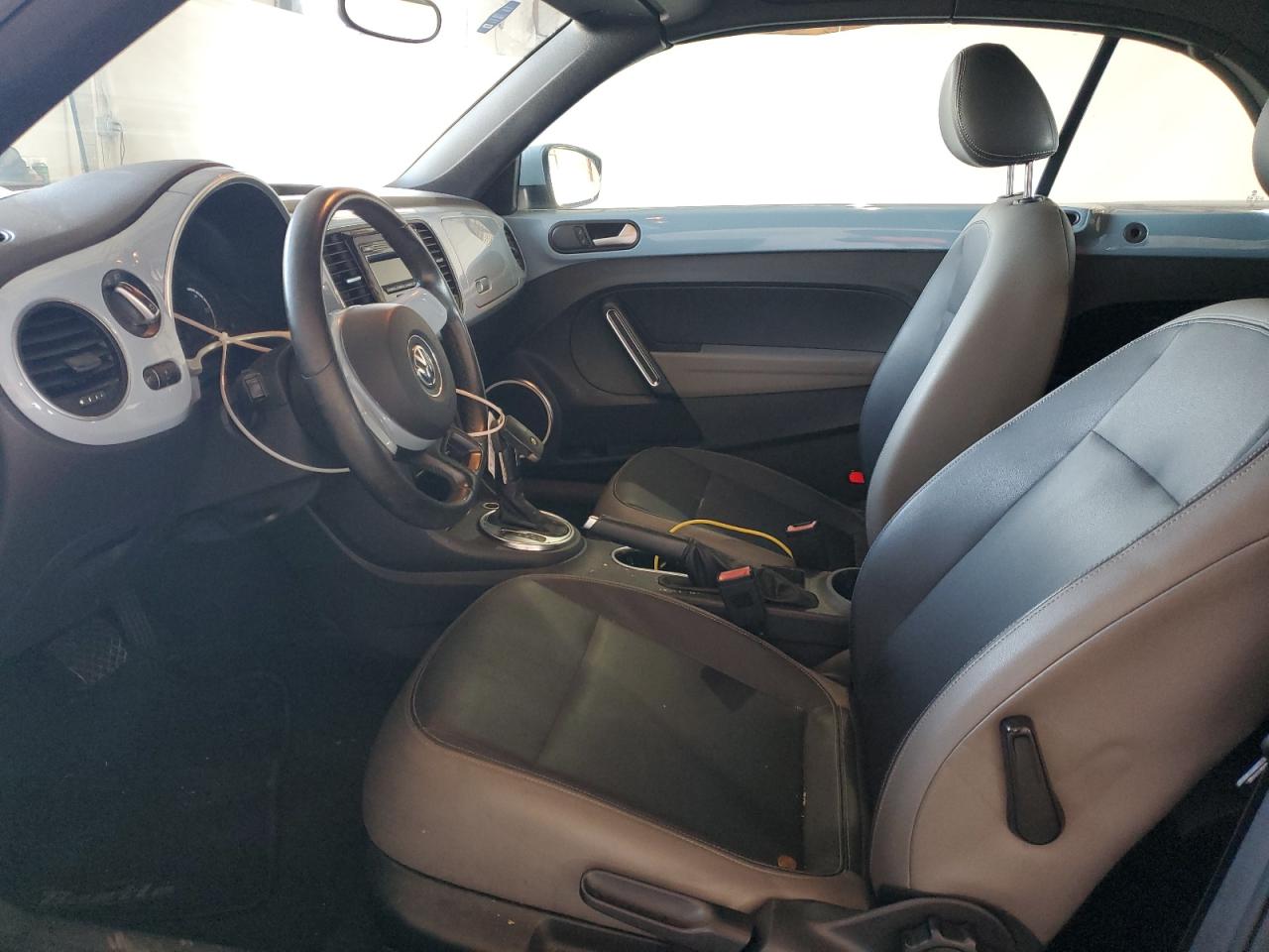 2013 Volkswagen Beetle VIN: 3VW5P7AT6DM827374 Lot: 61416995