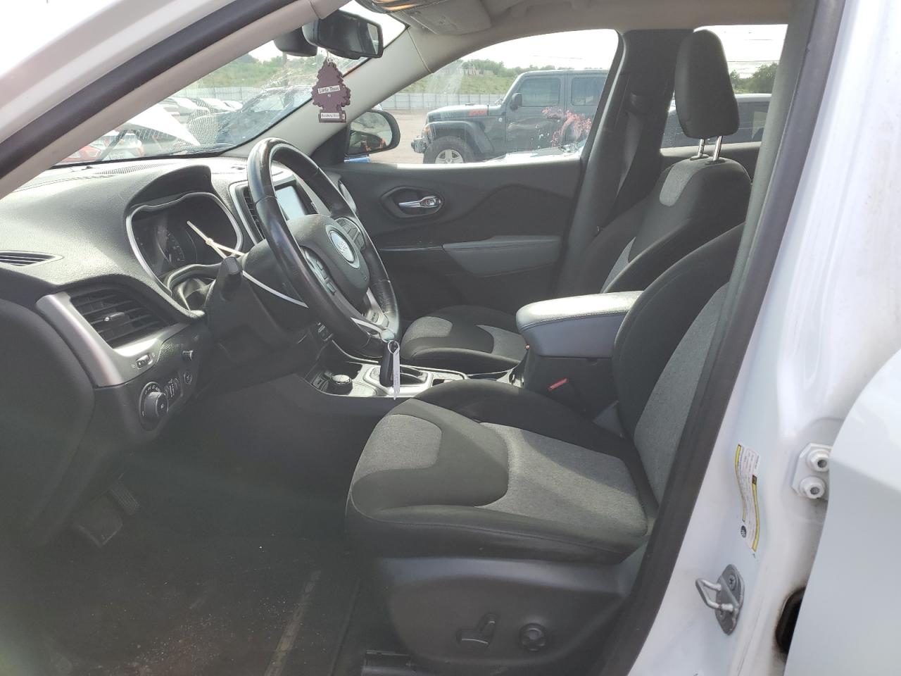 2014 Jeep Cherokee Latitude VIN: 1C4PJMCS9EW199246 Lot: 72003315