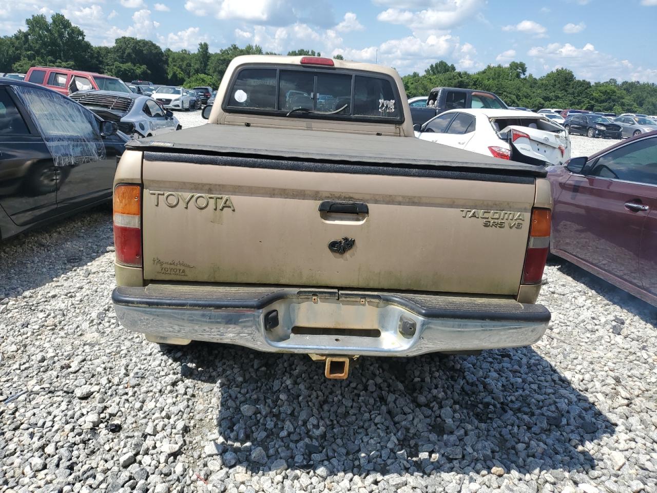 2000 Toyota Tacoma Xtracab VIN: 4TAWN72N1YZ668079 Lot: 63211065