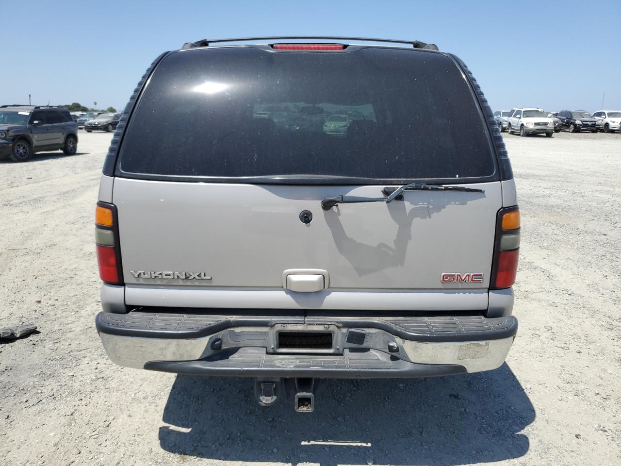2005 GMC Yukon Xl C1500 VIN: 1GKEC16Z55J138762 Lot: 59141285