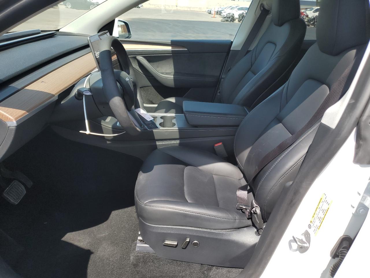 2024 Tesla Model Y VIN: 7SAYGDED6RF041199 Lot: 59314745