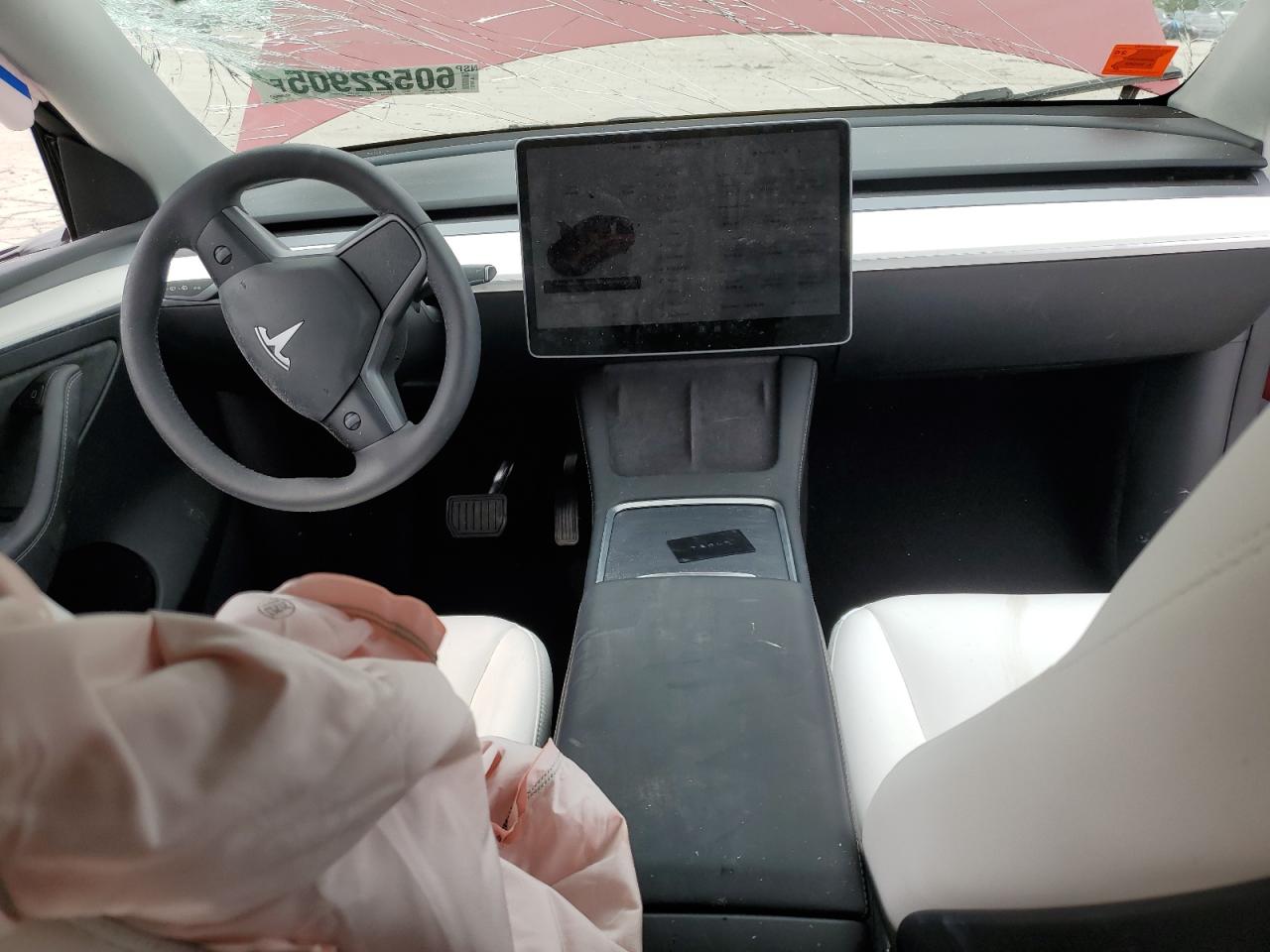 2024 Tesla Model Y VIN: 7SAYGDEE6RF048632 Lot: 60522905