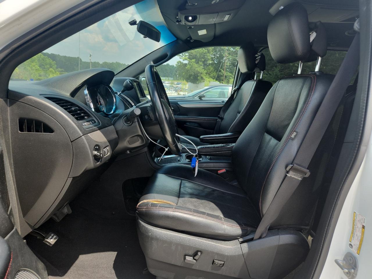 2016 Dodge Grand Caravan R/T VIN: 2C4RDGEG0GR375140 Lot: 61345715