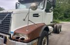 2005 VOLVO VHD    à vendre chez Copart MA - NORTH BOSTON
