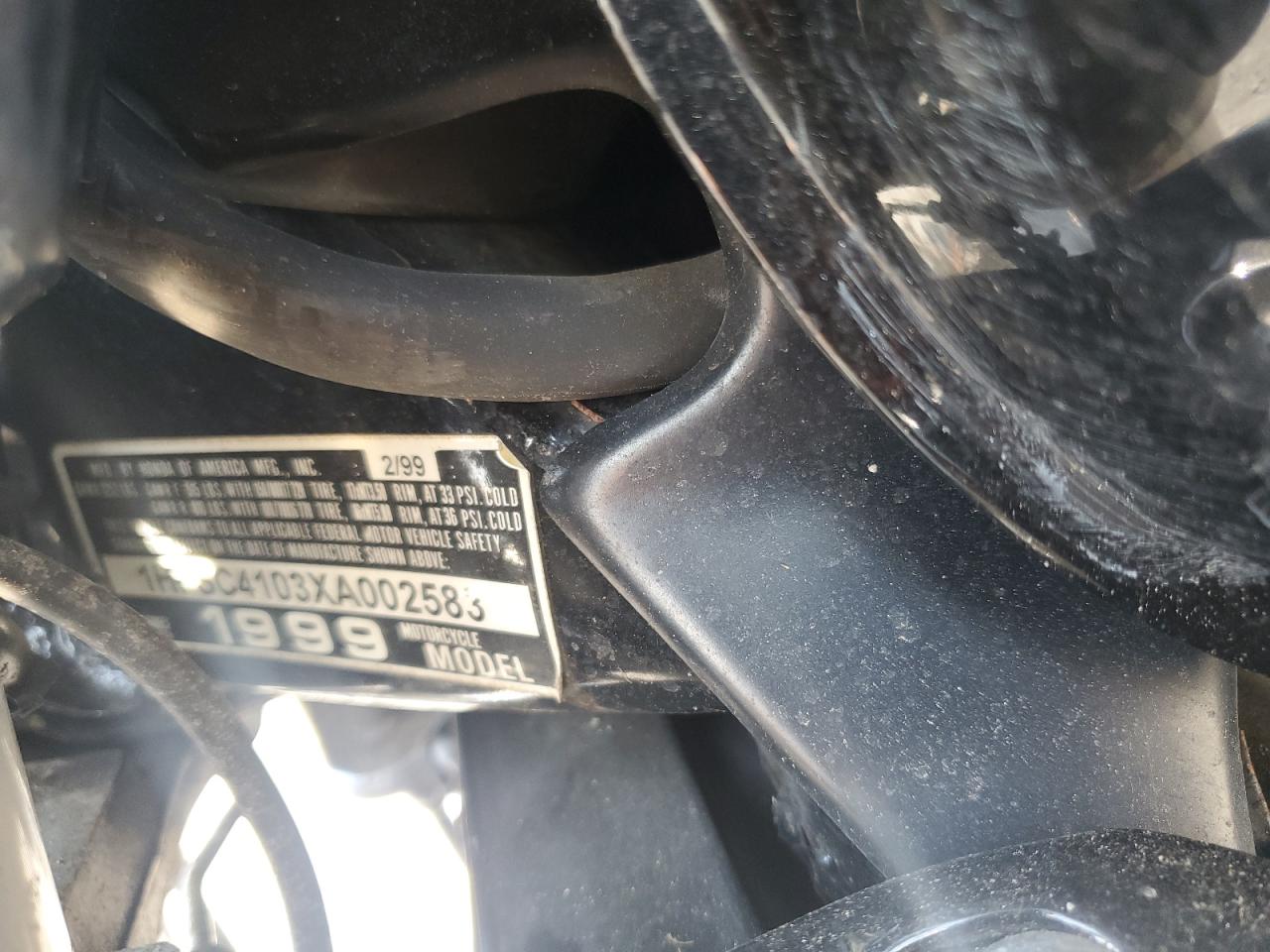 1999 Honda Gl1500 Cf VIN: 1HFSC4103XA002583 Lot: 51298765