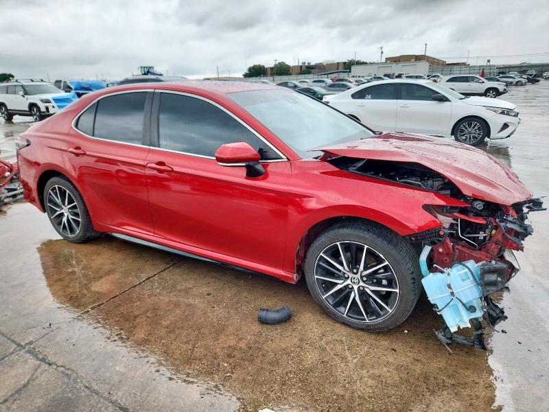  TOYOTA CAMRY 2022 Red