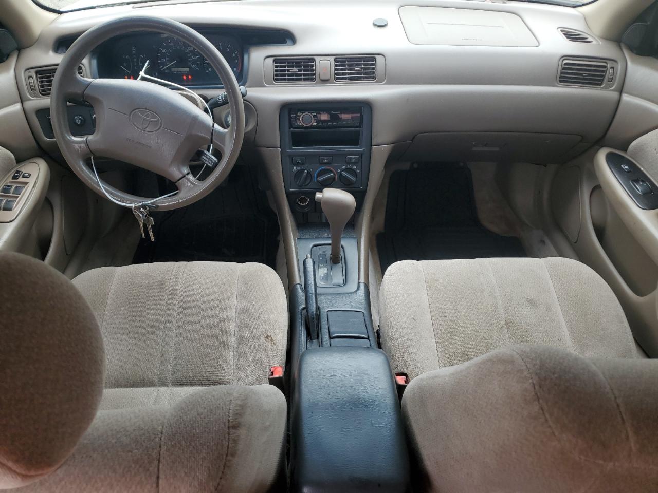 2000 Toyota Camry Ce VIN: 4T1BG22K5YU979335 Lot: 60641255
