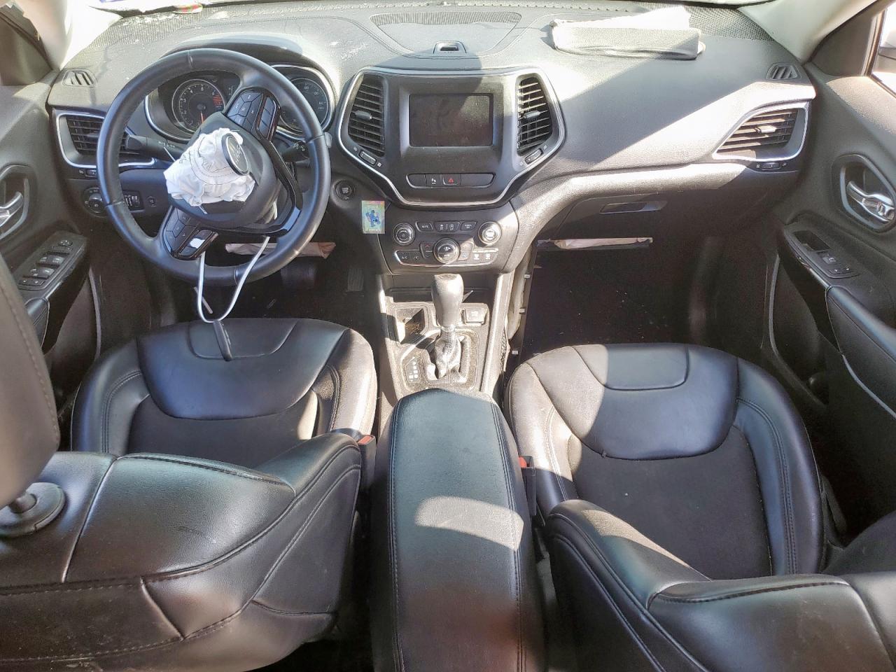 2019 Jeep Cherokee Latitude Plus VIN: 1C4PJLLB2KD466101 Lot: 62171055