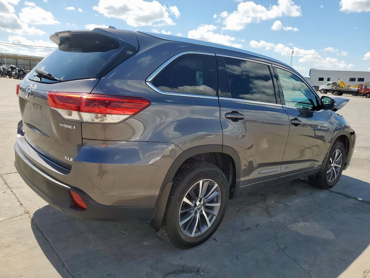 TOYOTA HIGHLANDER 2018 VIN 5TDJGRFH1JS045075 zdjęcie 3