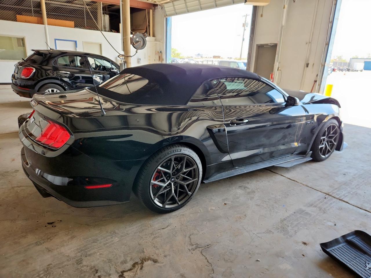 FORD MUSTANG 2019 VIN 1FATP8FF9K5158593 zdjęcie 3