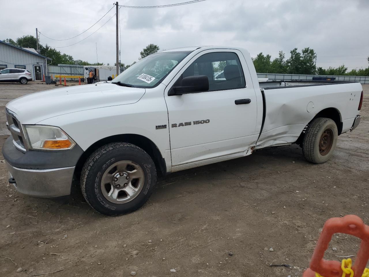 2011 Dodge Ram 1500 for Sale in Pekin, IL - Side