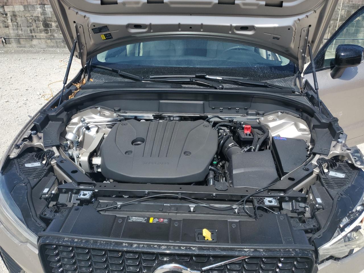 2025 Volvo Xc60 Plus VIN: YV4M12RC7S1073951 Lot: 62683955