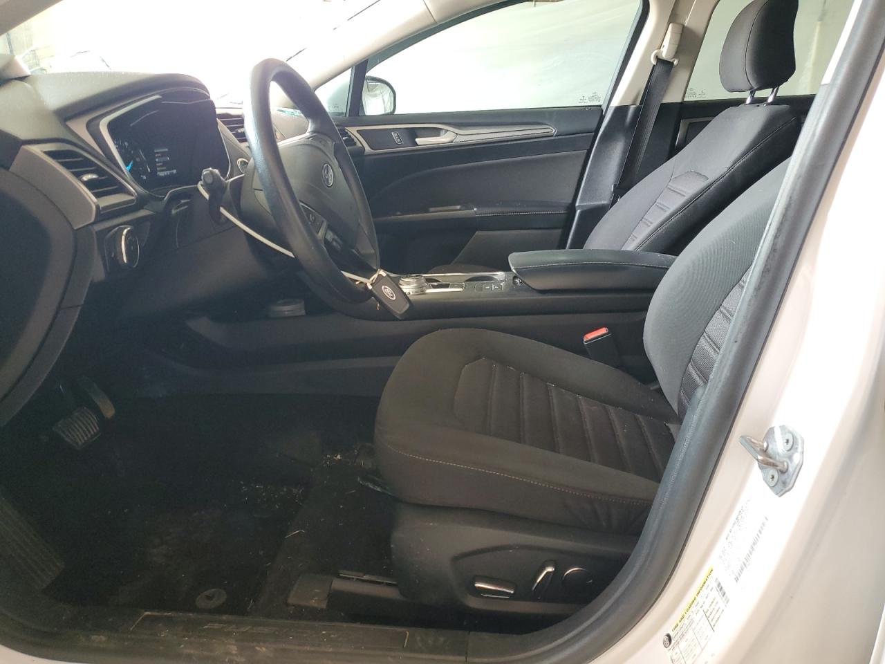 2020 Ford Fusion Se VIN: 3FA6P0LU2LR107226 Lot: 62708635