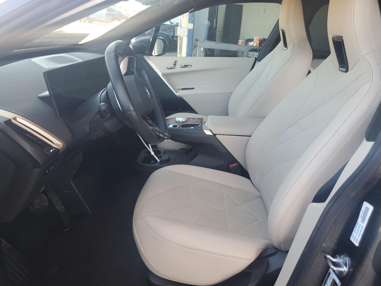 2023 BMW Ix xDrive50 VIN: WB523CF04PCM20647 Lot: 62394875