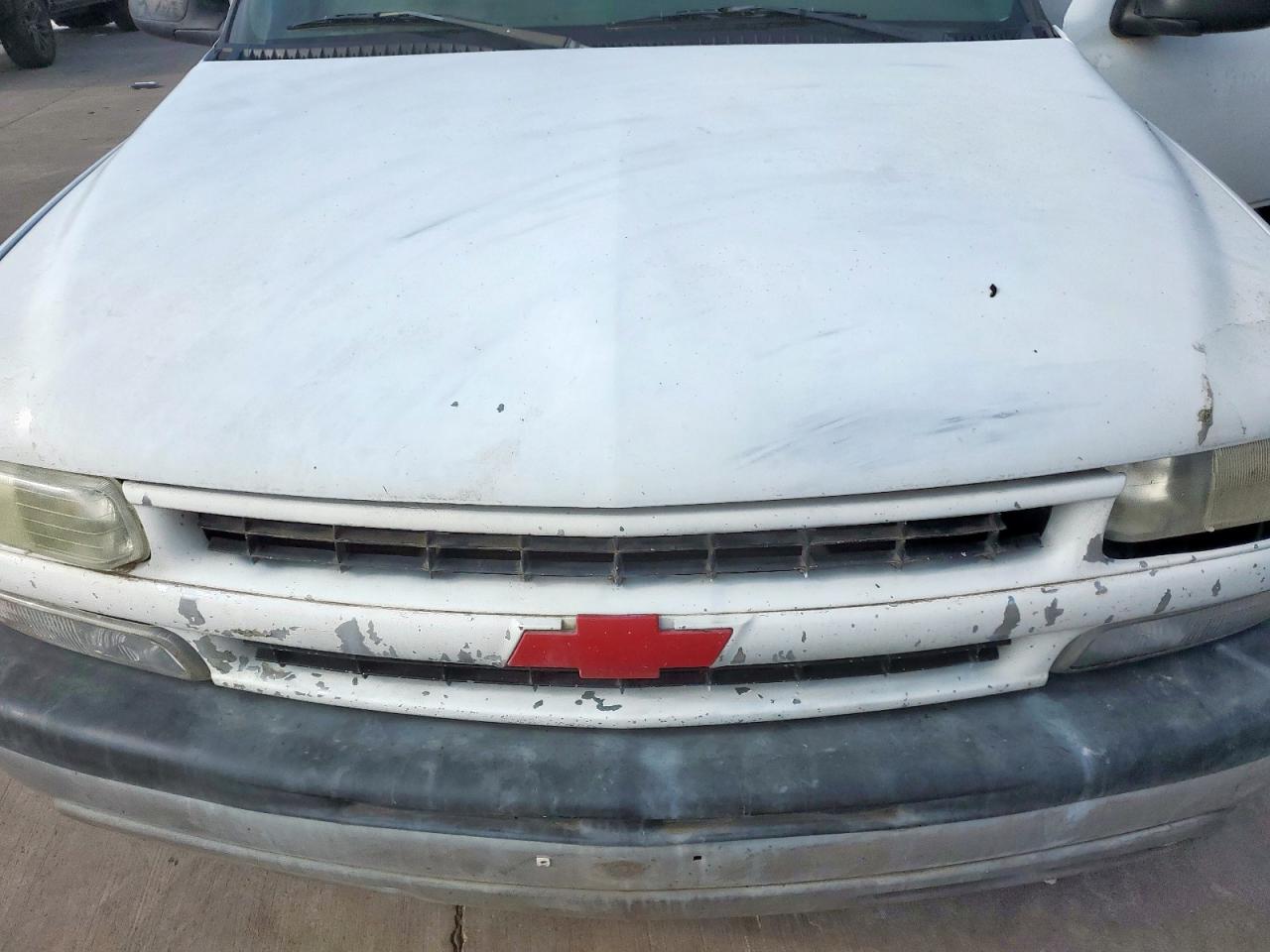 2001 Chevrolet Tahoe C1500 VIN: 1GNEC13TX1J139256 Lot: 62725125
