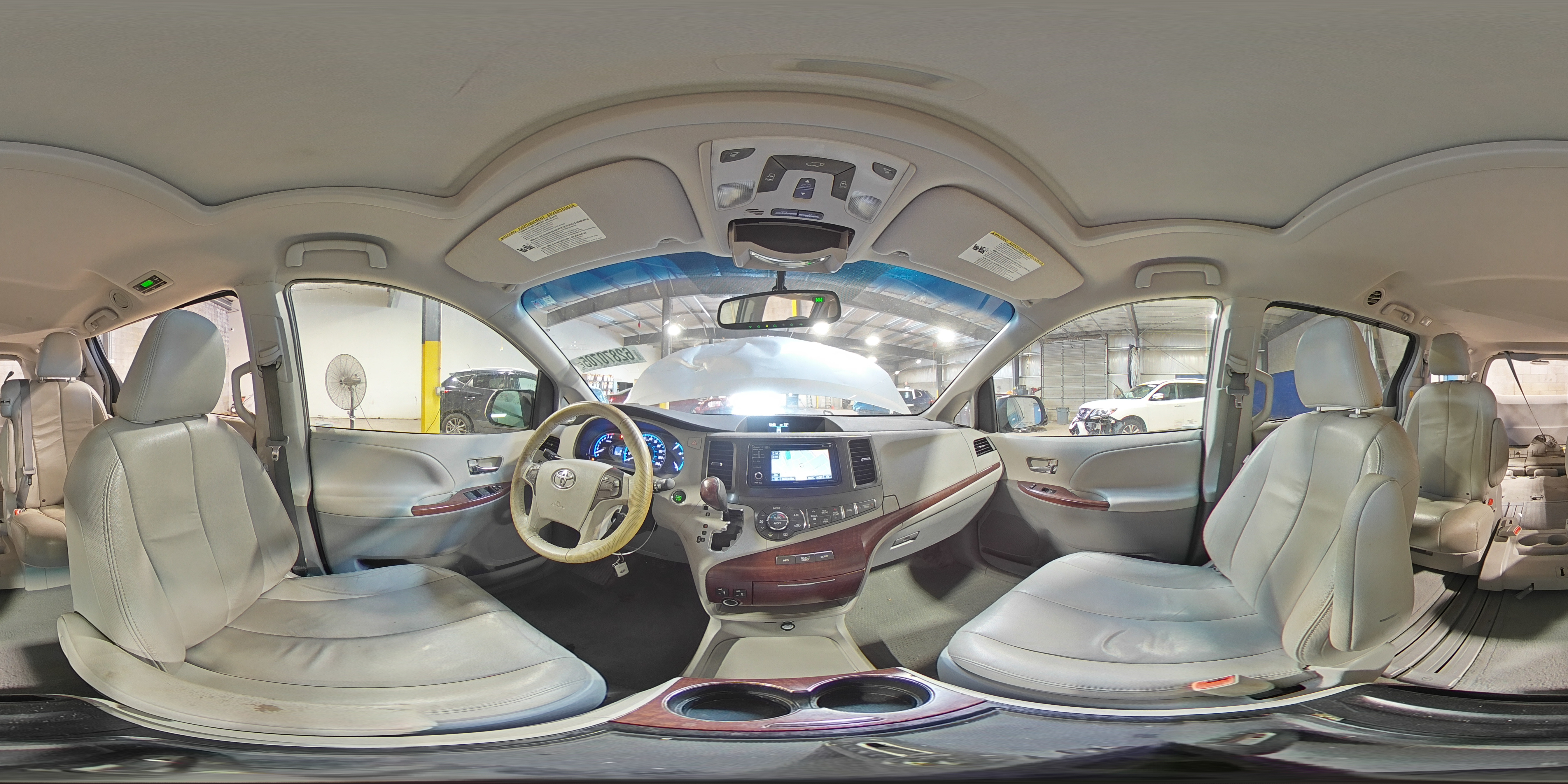 2012 Toyota Sienna Xle VIN: 5TDYK3DC5CS261256 Lot: 62870705