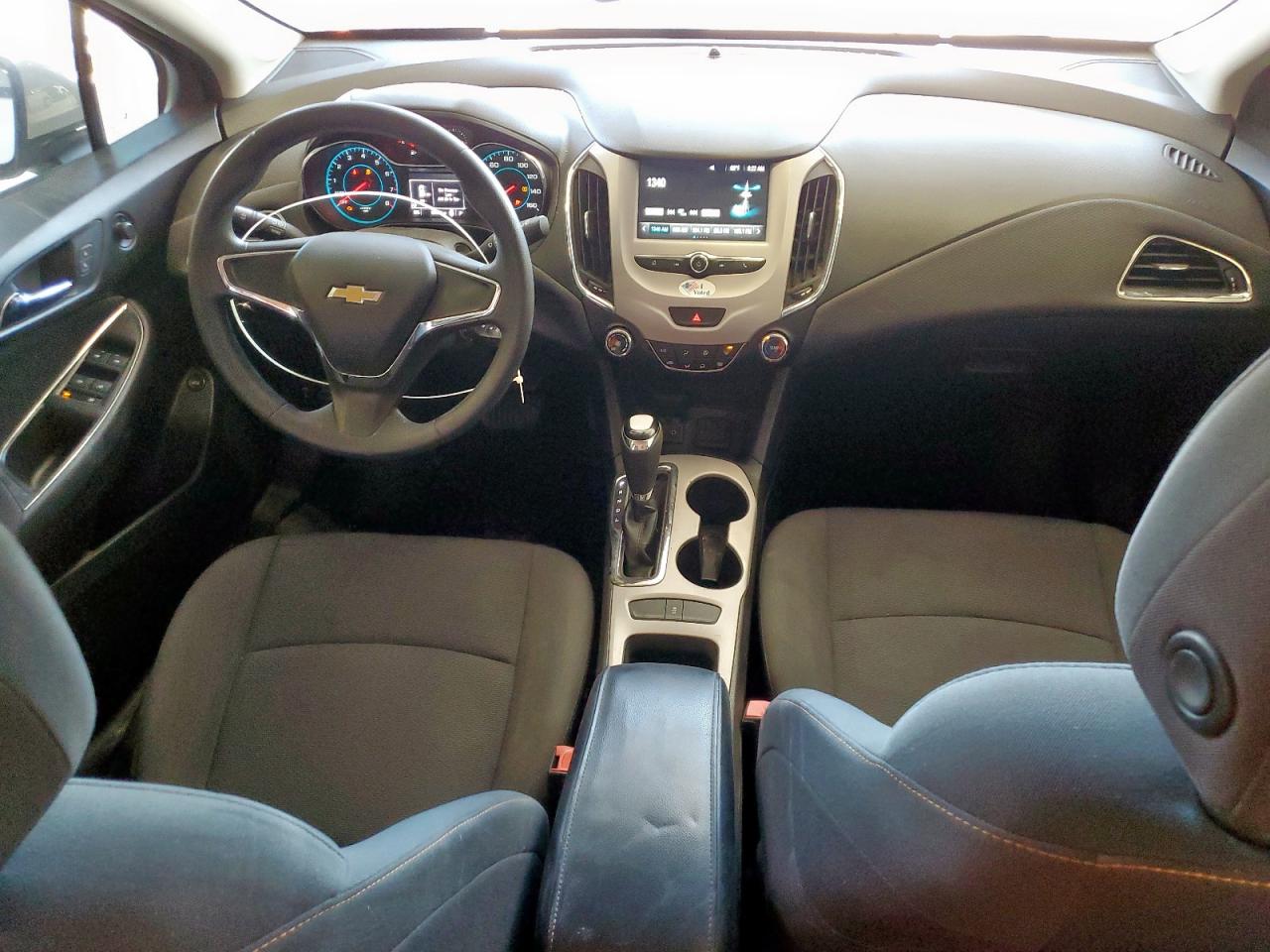2018 Chevrolet Cruze Ls VIN: 1G1BC5SM2J7178121 Lot: 61914225