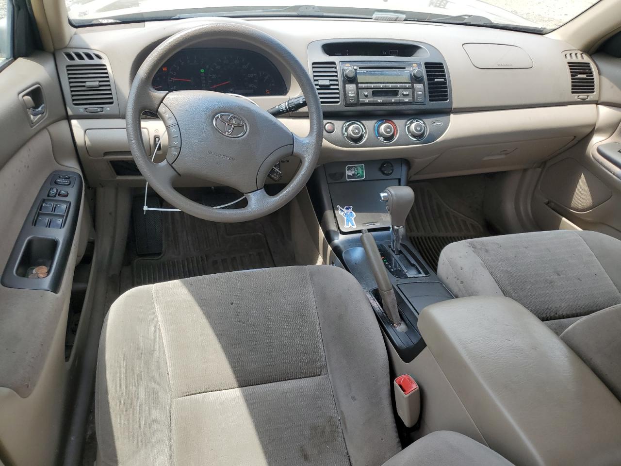 2005 Toyota Camry Le VIN: 4T1BF32KX5U107107 Lot: 62385185