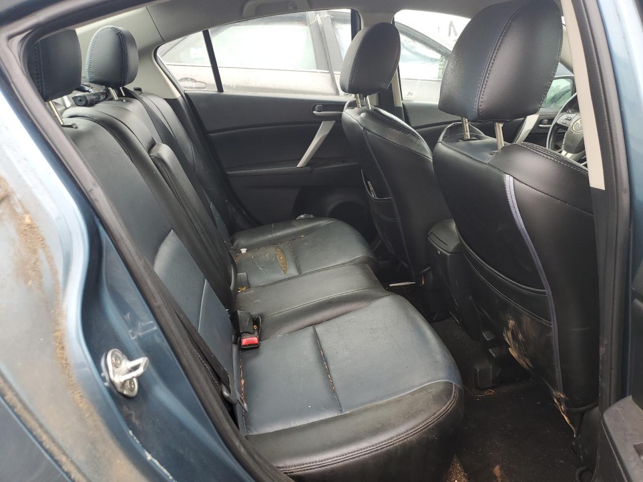 2010 Mazda 3 S VIN: JM1BL1S65A1175184 Lot: 59378745