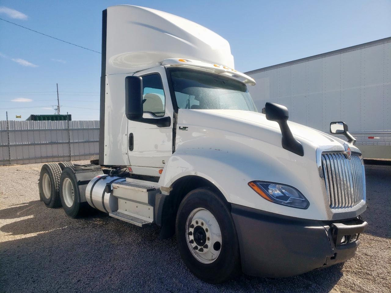 2023 International Lt625 Truck Tractor zu verkaufen in Anthony, TX - Side