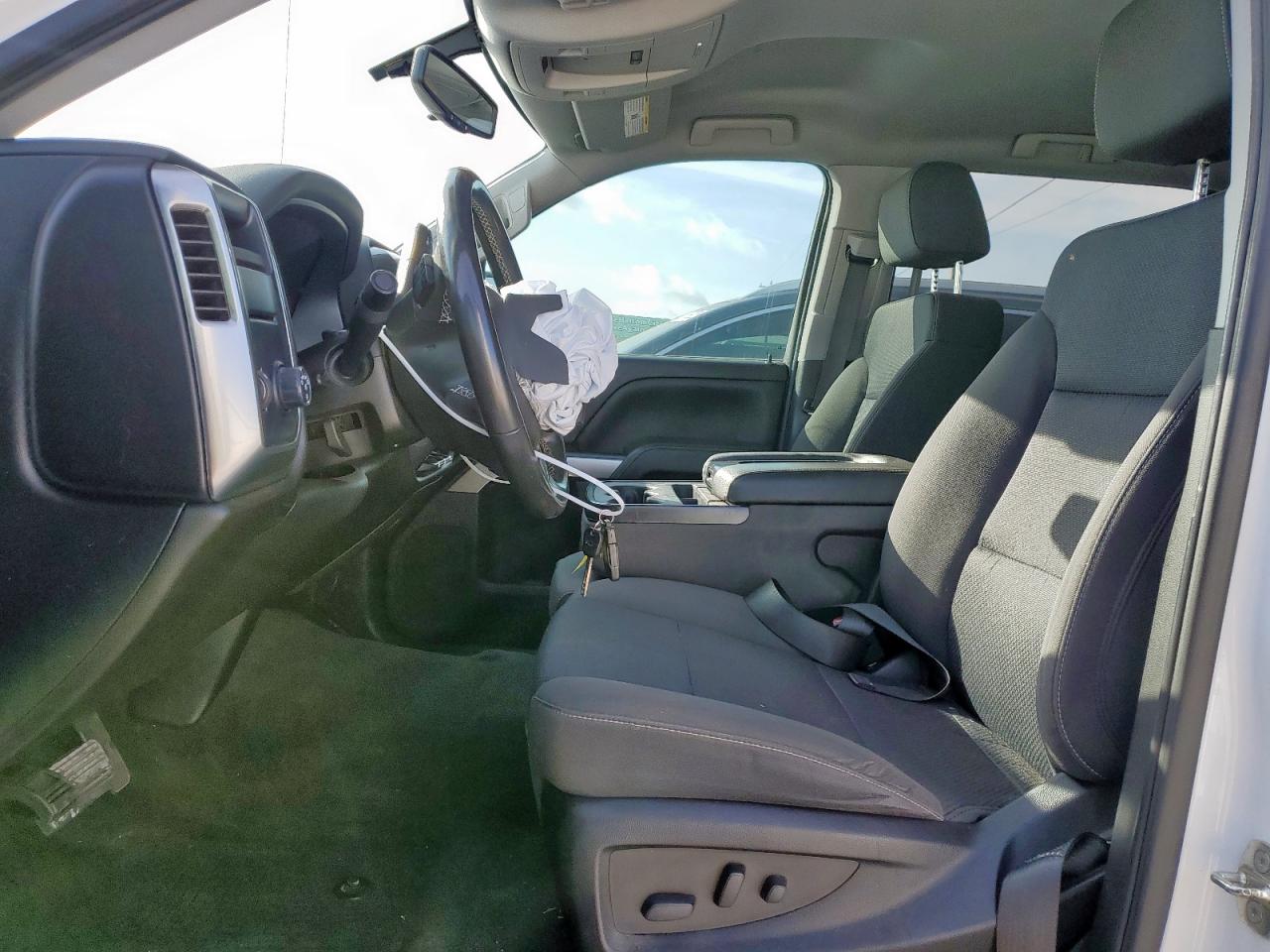 2018 Chevrolet Silverado C1500 Lt VIN: 3GCPCREC0JG209751 Lot: 61486155