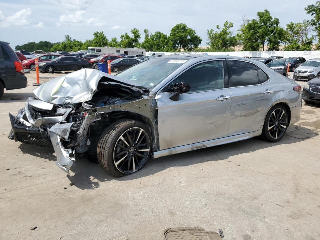  TOYOTA CAMRY 2018 Серебристый