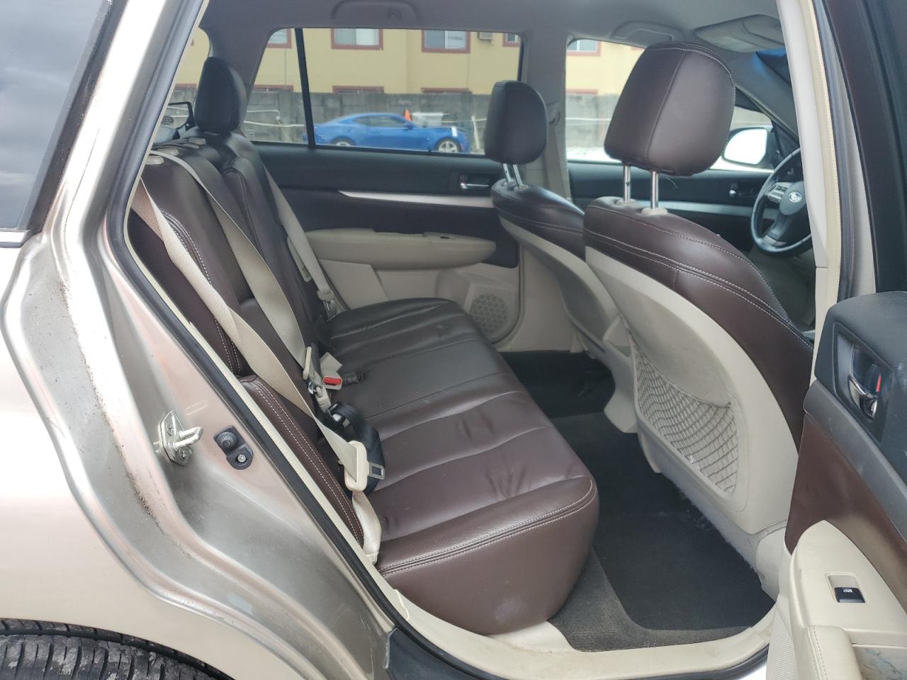 2014 Subaru Outback 2.5I Premium VIN: 4S4BRCCC8E3221191 Lot: 63076845