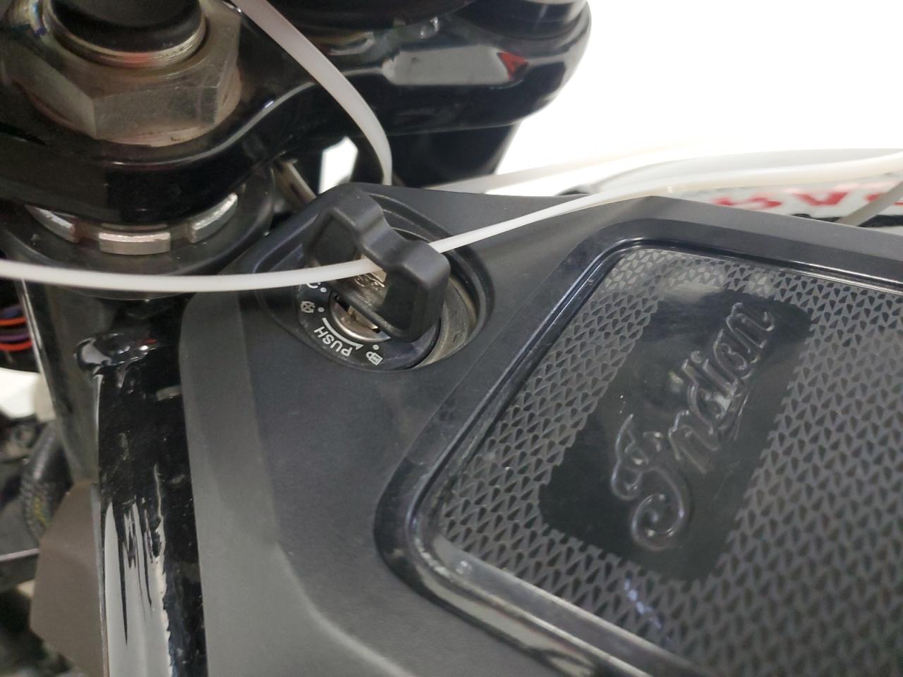 INDIAN MOTORCYCLE CO. FTR 1200 2019 VIN 56KRTA222K3153137 zdjęcie 8