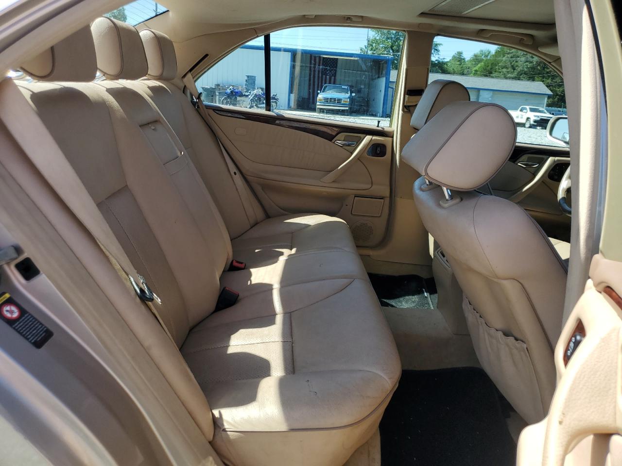2000 Mercedes-Benz E 320 VIN: WDBJF65J5YA976089 Lot: 61727855