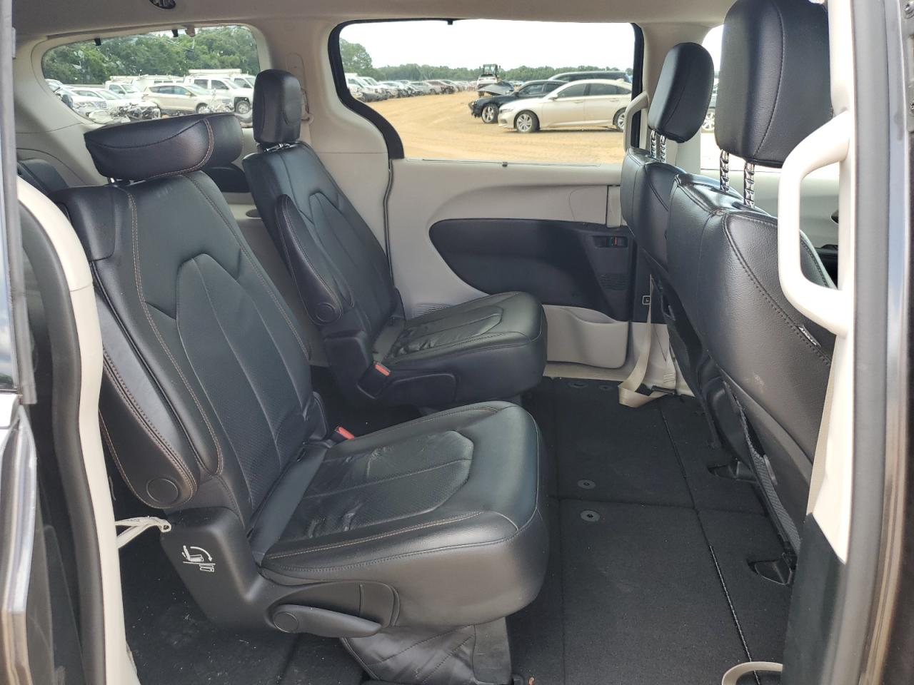 2018 Chrysler Pacifica Touring L VIN: 2C4RC1BG8JR188868 Lot: 68151215