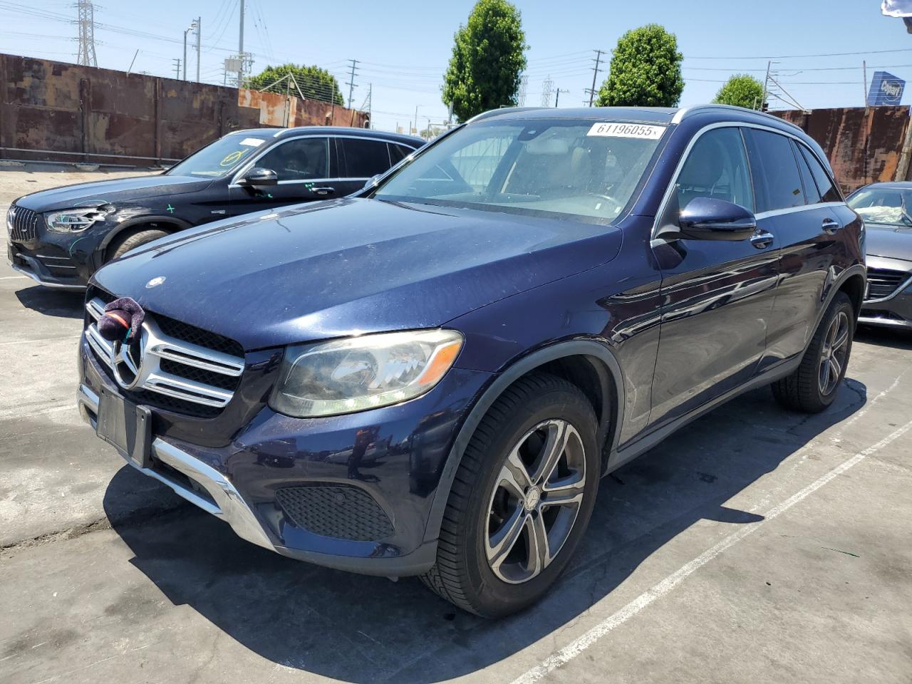 2016 Mercedes-Benz Glc 300 for Sale in Wilmington, CA - Minor Dent/Scratches