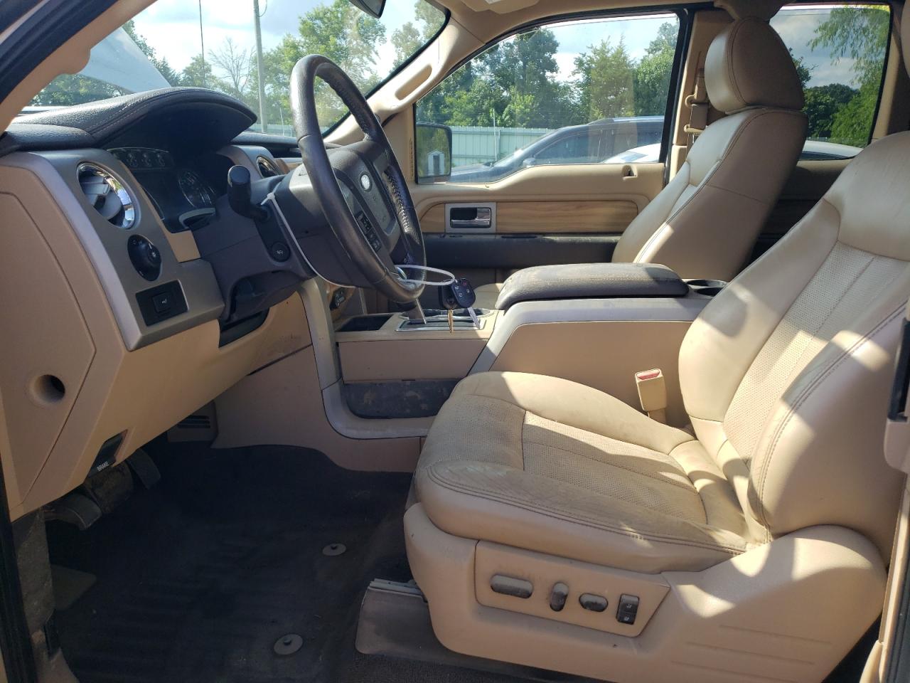 2011 Ford F150 Super Cab VIN: 1FTFX1EF3BKD00163 Lot: 62126015