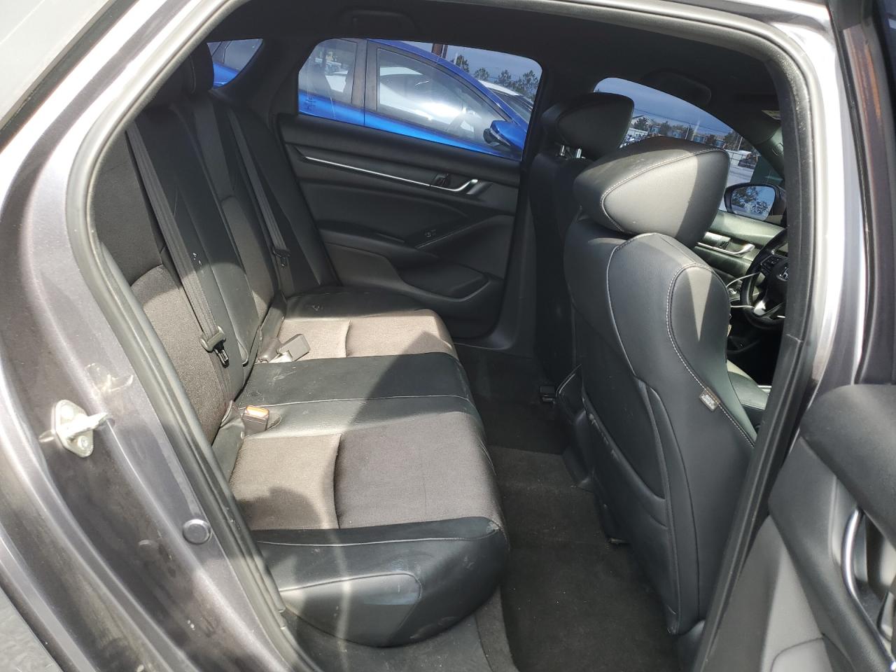 2018 Honda Accord Sport VIN: 1HGCV1F3XJA111559 Lot: 60027725