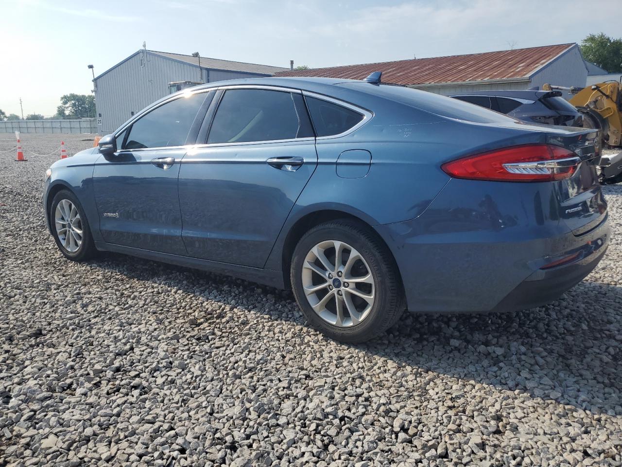 FORD FUSION 2019 VIN 3FA6P0MU4KR138281 zdjęcie 2