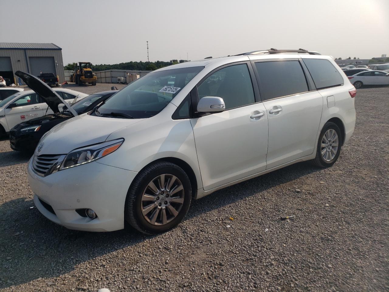 2015 Toyota Sienna Xle for Sale in Earlington, KY - Hail