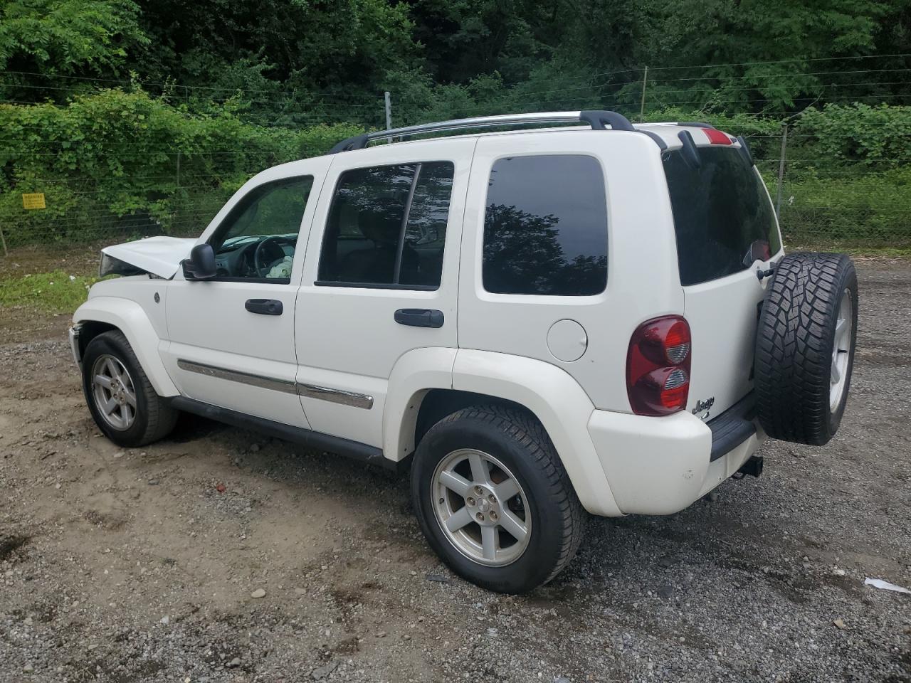 JEEP LIBERTY 2005 VIN 1J8GL58K95W626135 zdjęcie 2