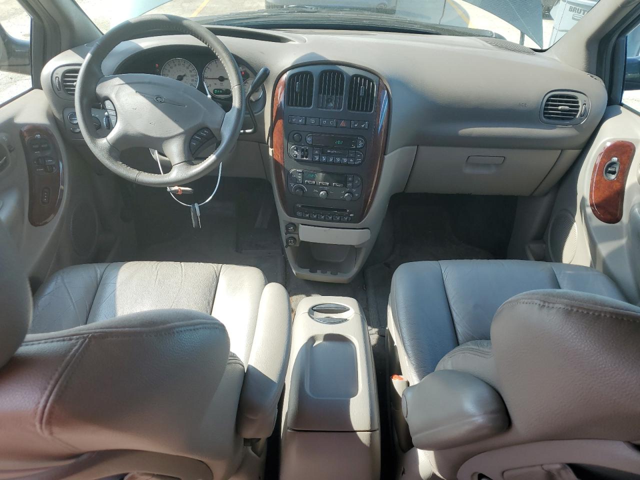 2003 Chrysler Town & Country Limited VIN: 2C8GP64L23R107125 Lot: 60064945