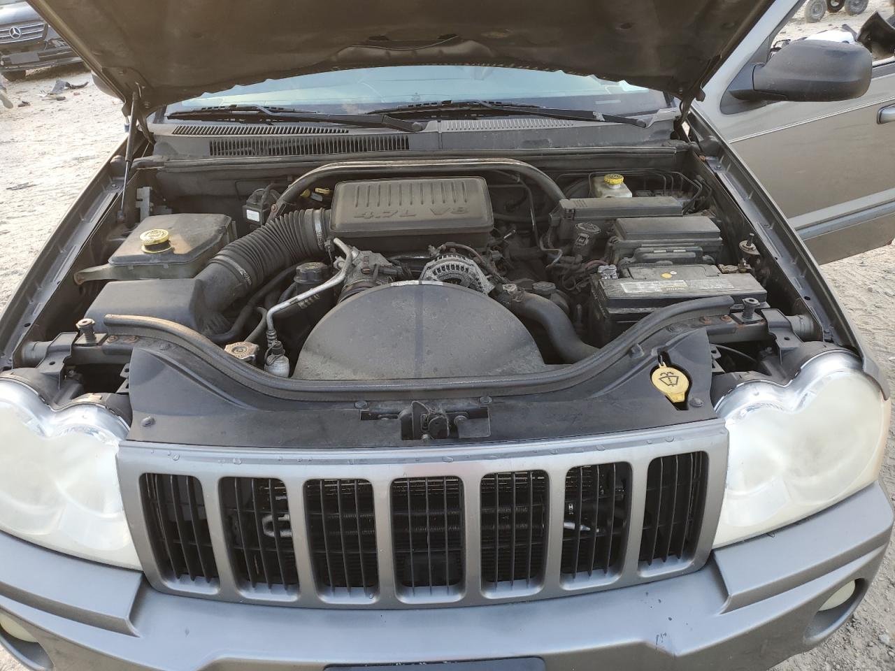 2007 Jeep Grand Cherokee Laredo VIN: 1J8HR48N97C605782 Lot: 62202865