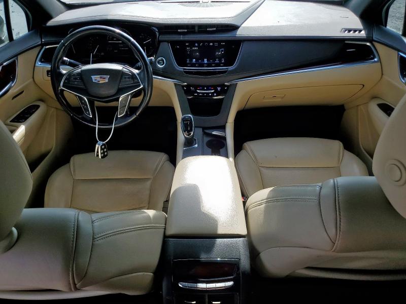  CADILLAC XT5 2018 Szary