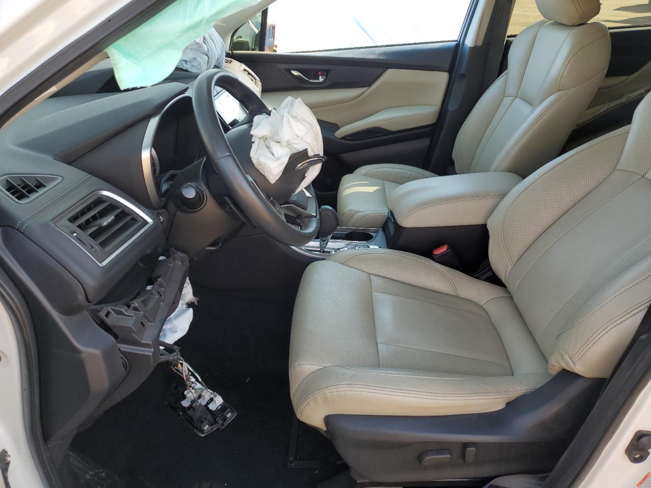 2020 Subaru Ascent Premium VIN: 4S4WMAHDXL3422223 Lot: 61626835