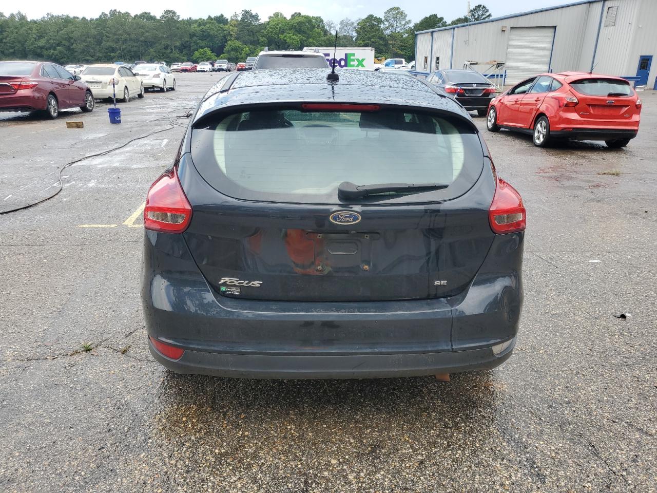 2018 Ford Focus Se VIN: 1FADP3K29JL207344 Lot: 61132125