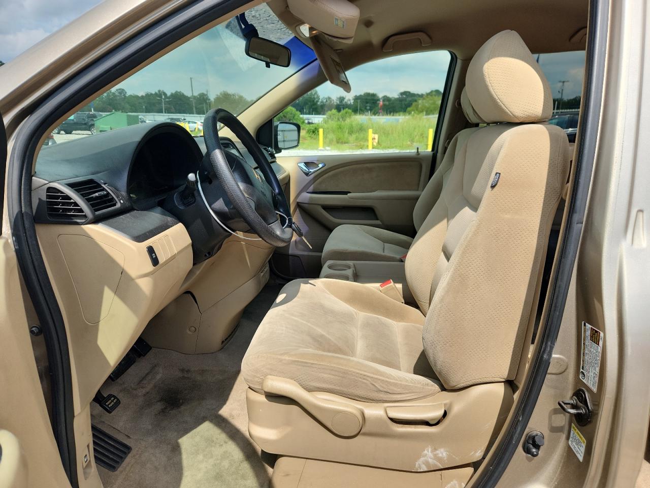 2005 Honda Odyssey Lx VIN: 5FNRL38225B008521 Lot: 62692305