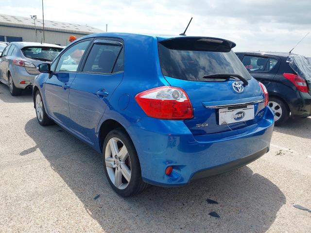 2012 TOYOTA AURIS SR V