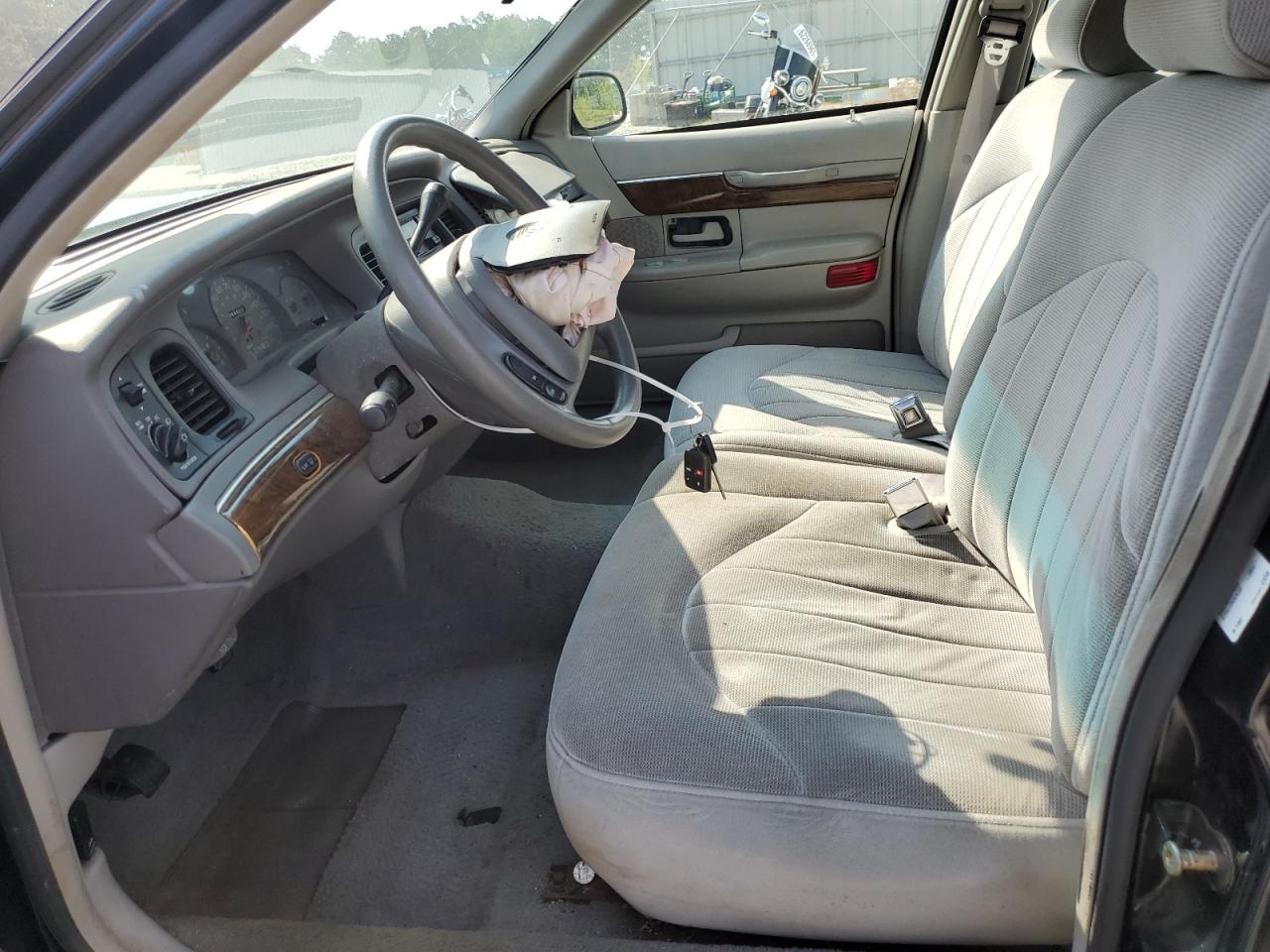 1998 Mercury Grand Marquis Gs VIN: 2MEFM74W8WX688649 Lot: 62543005