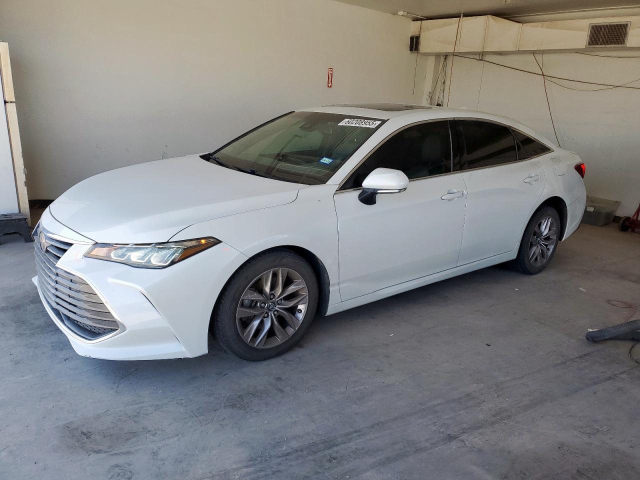 2019 Toyota Avalon Xle