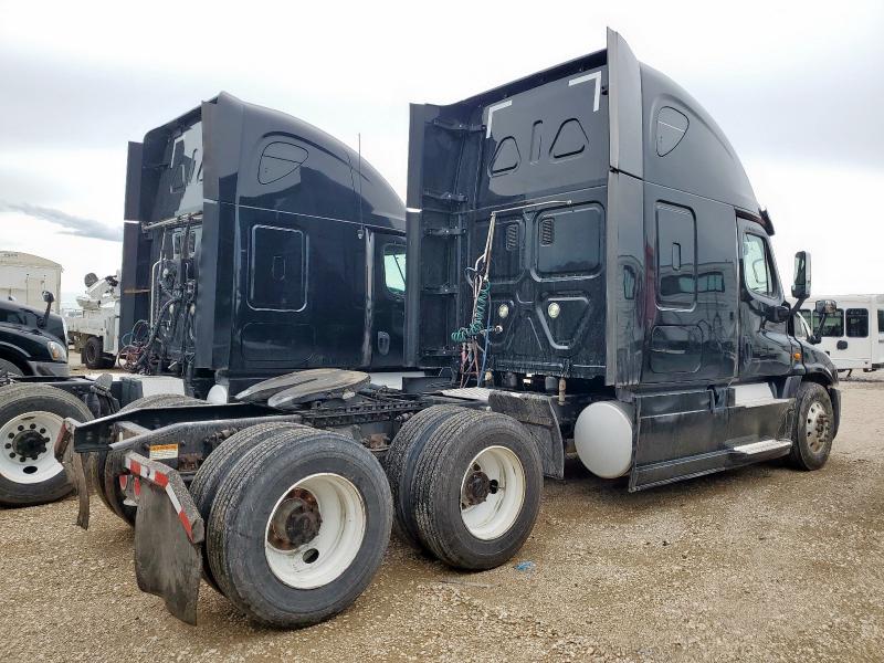 2015 FREIGHTLINER CASCADIA 125 SEMI TRUCK