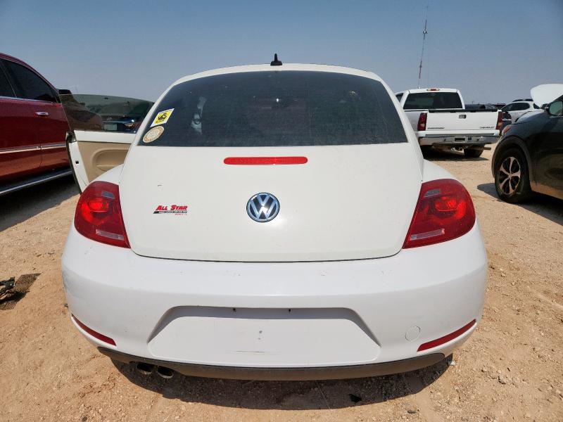 Hatchbacks VOLKSWAGEN BEETLE 2013 White