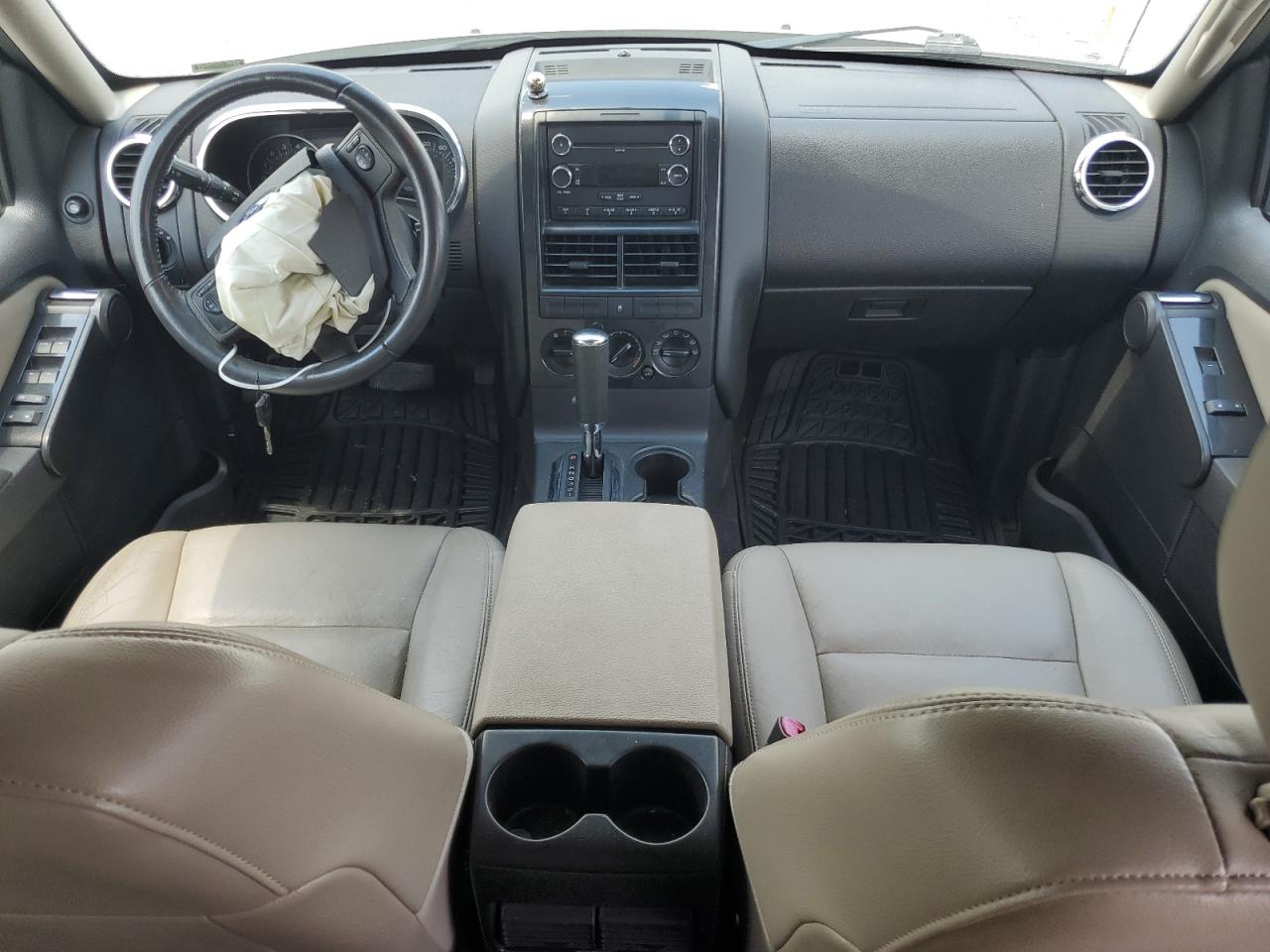 2008 Ford Explorer Xlt VIN: 1FMEU63E98UA70584 Lot: 62201815