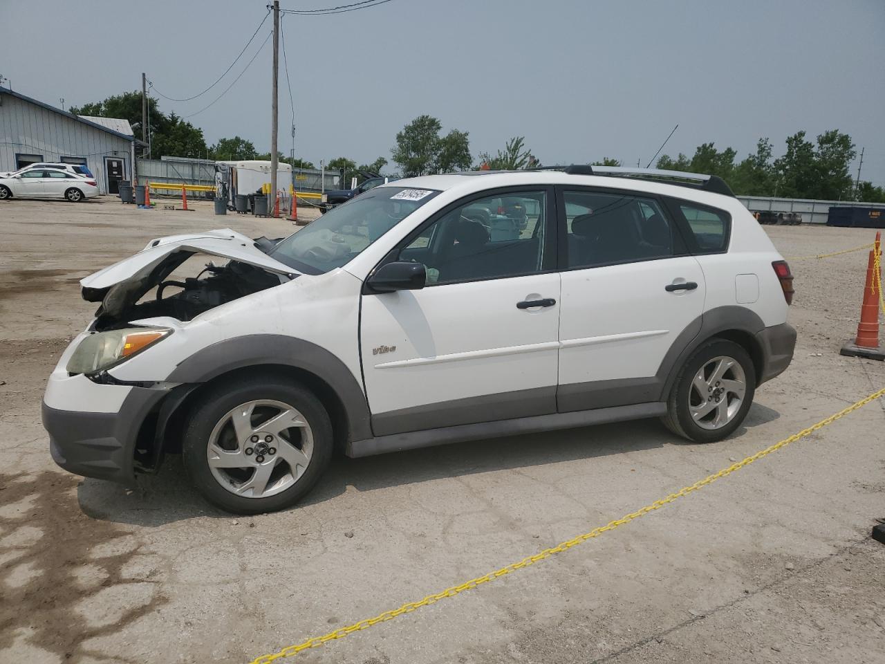 2004 Pontiac Vibe  de vânzare în Pekin, IL - Front End